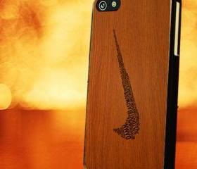 NIKE LOGO ON WOOD - iPhone 4 Case, iPhone 4s Case and iPhone 5 case Hard Plastic Case LZN