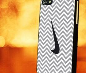 CHEVRON PATTERN WITH GREY NIKE - iPhone 4 Case, iPhone 4s Case and iPhone 5 case Hard Plastic Case LZN