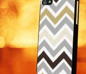 CHEVRON PATTERN WITH GREY PINK - iPhone 4 Case, iPhone 4s Case and iPhone 5 case Hard Plastic Case LZN